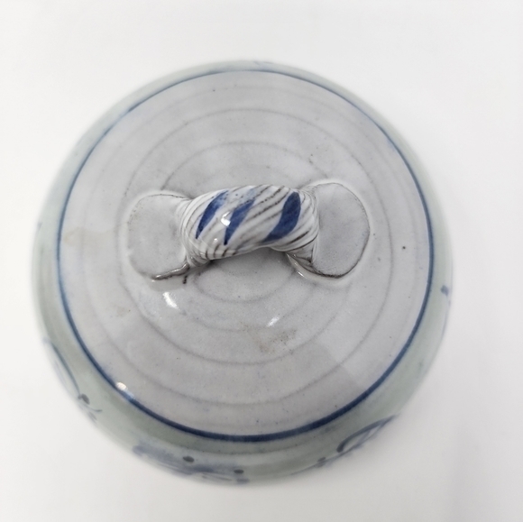 Blue Leaf Hand Crafted Covered Pottery Dish - Picture 3 of 8